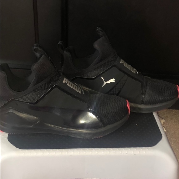 Womens pumas - Picture 1 of 4